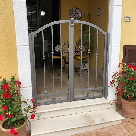 Casa Vacanze Makari Trappeto  Exteriör bild