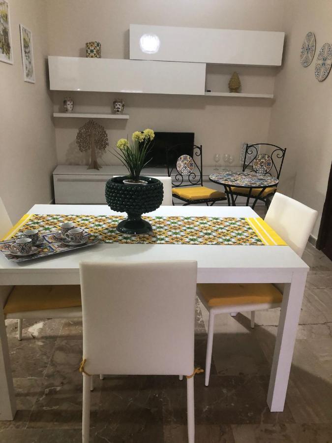 Casa Vacanze Makari Trappeto  Exteriör bild