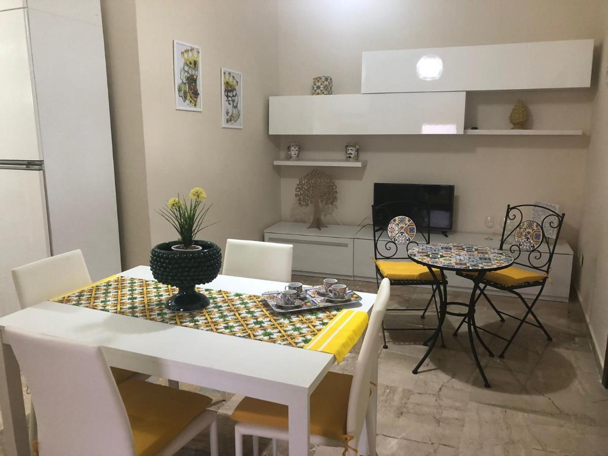 Casa Vacanze Makari Trappeto  Exteriör bild